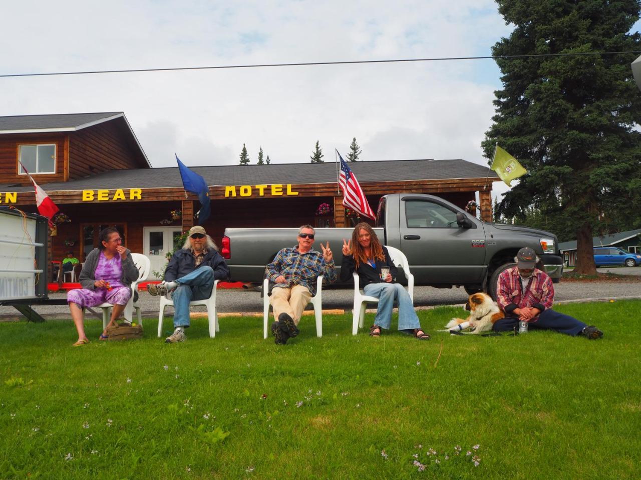 The Golden Bear Motel Tok Eksteriør bilde